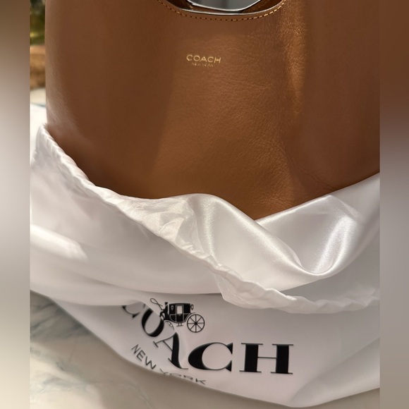 Coach Brooklyn Shoulder Bag 28 in Honey Brown - Picture 12 of 12